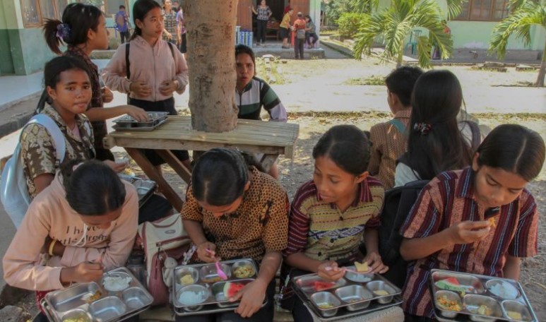 Dua Tahun Prabowo-Gibran: Efisiensi Logistik MBG Dorong Ketepatan Distribusi Makanan ke Daerah Terisolasi